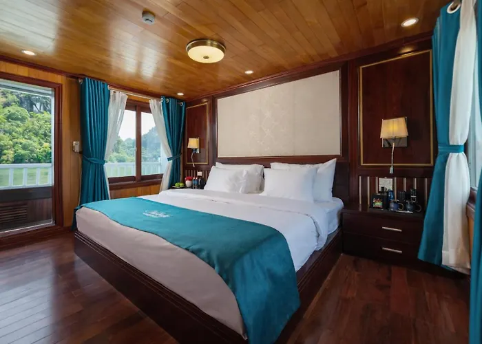 Private Sail - Bai Tu Long * Ha Long