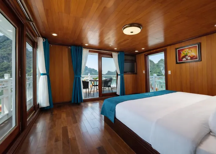 Private Sail - Bai Tu Long Ha Long