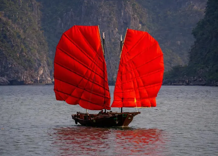  Private Sail - Bai Tu Long Ha Long